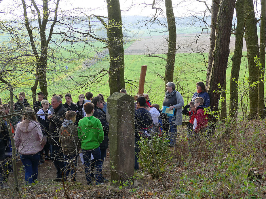 Ökumenischer Jugendkreuzweg in Naumburg (Foto: Karl-Franz Thiede)